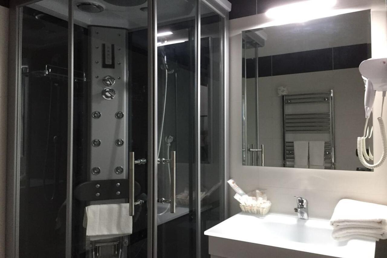 Mb95 - Mezzocannone Luxurious Bed&Breakfast 나폴리 외부 사진