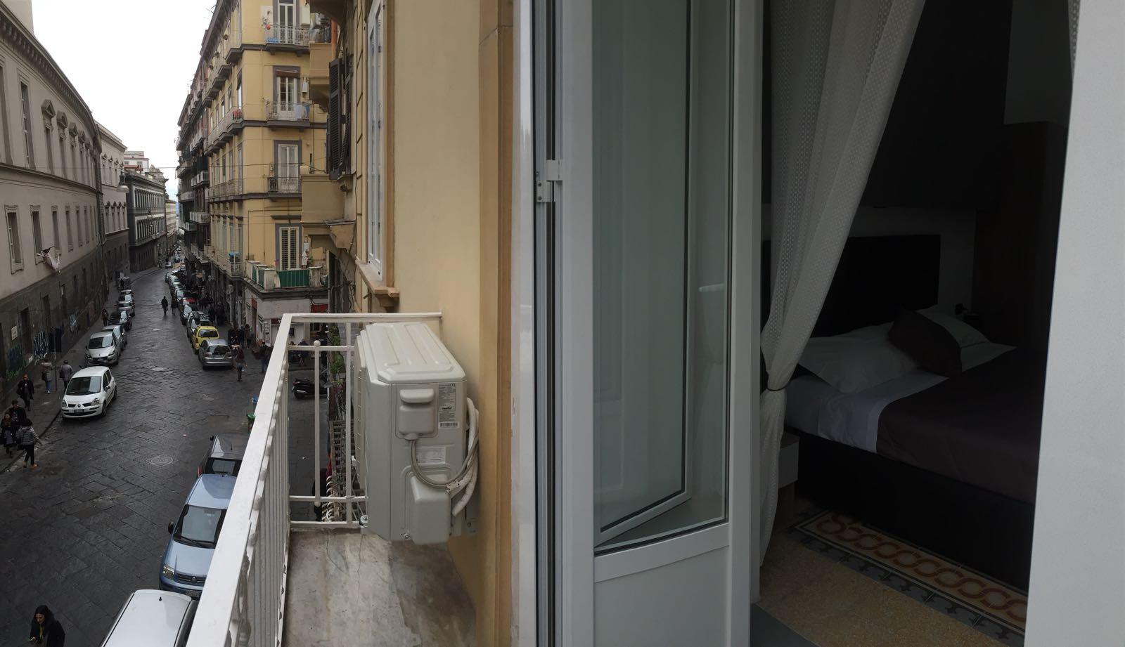 Mb95 - Mezzocannone Luxurious Bed&Breakfast 나폴리 외부 사진