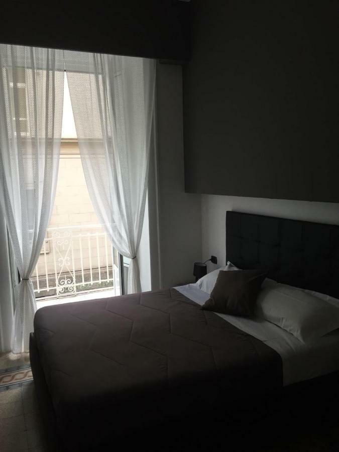 Mb95 - Mezzocannone Luxurious Bed&Breakfast 나폴리 외부 사진