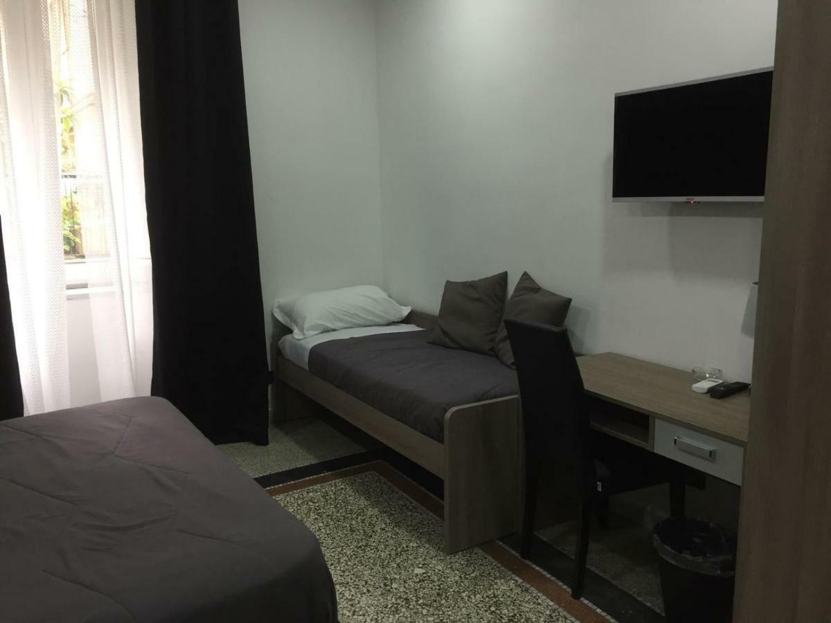 Mb95 - Mezzocannone Luxurious Bed&Breakfast 나폴리 외부 사진