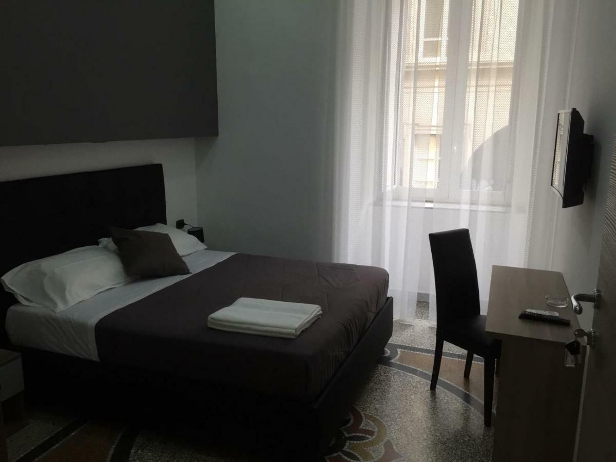 Mb95 - Mezzocannone Luxurious Bed&Breakfast 나폴리 외부 사진