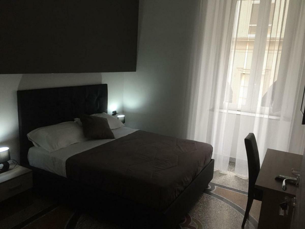 Mb95 - Mezzocannone Luxurious Bed&Breakfast 나폴리 외부 사진