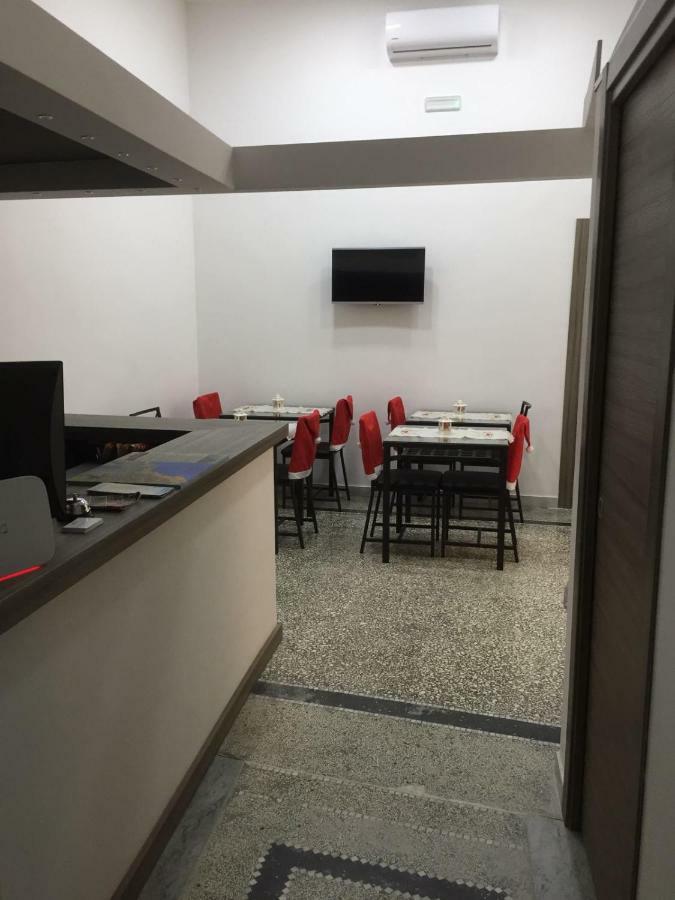 Mb95 - Mezzocannone Luxurious Bed&Breakfast 나폴리 외부 사진